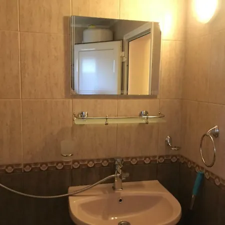 Vendégház Бунгала Ивон Равда